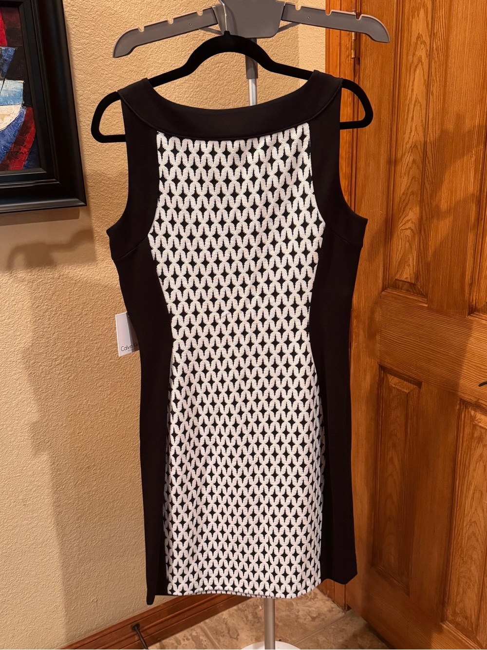 Calvin Klein Classy Black & White Slimming Patterned Sheath Dress - Picture 2 of 7